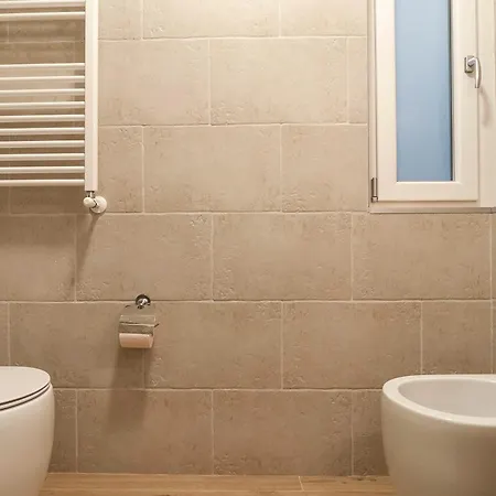 Elegant Comfy Three-rooms In Eur With Parking Apartament Rzym