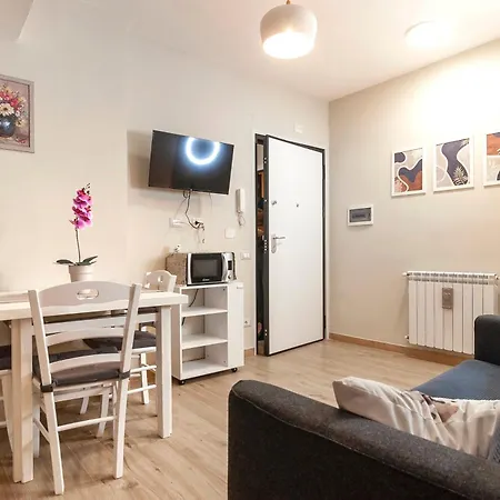 Elegant Comfy Three-rooms In Eur With Parking *