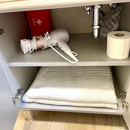 Apartamento Elegant Comfy Three-rooms In Eur With Parking