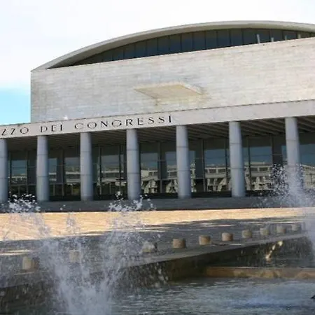 Elegant Comfy Three-rooms In Eur With Parking Lägenhet *