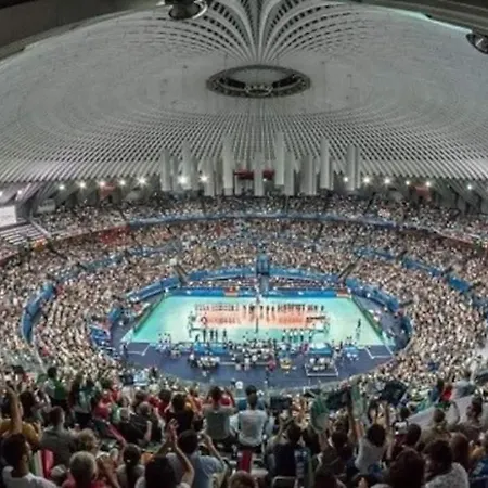 Lägenhet Elegant Comfy Three-rooms In Eur With Parking *