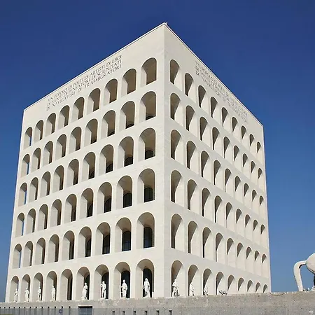 Elegant Comfy Three-rooms In Eur With Parking Apartamento