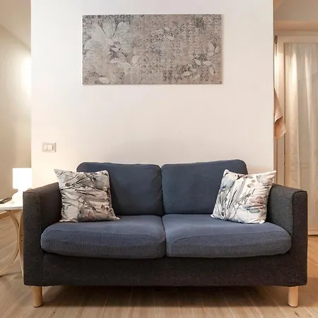 Elegant Comfy Three-rooms In Eur With Parking