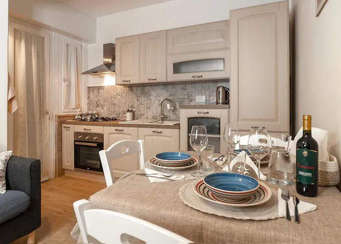 Elegant Comfy Three-rooms In Eur With Parking Рим