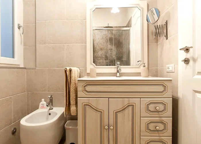 Elegant Comfy Three-rooms In Eur With Parking *