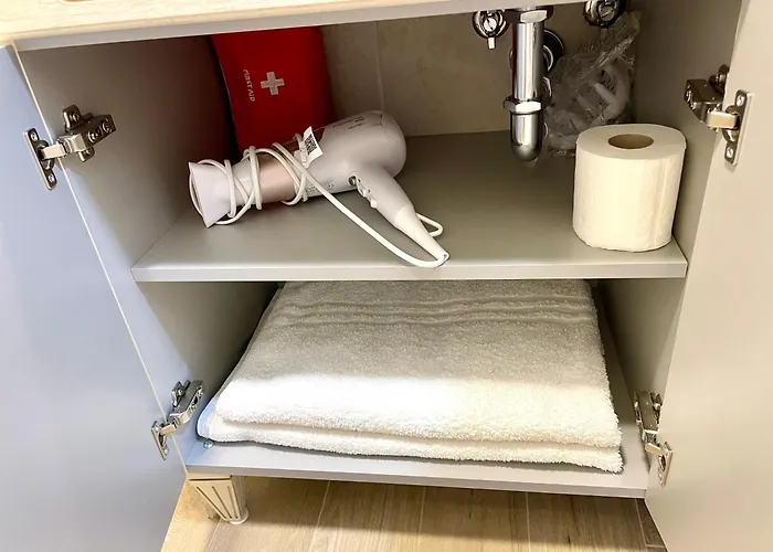 Апартаменты Elegant Comfy Three-rooms In Eur With Parking