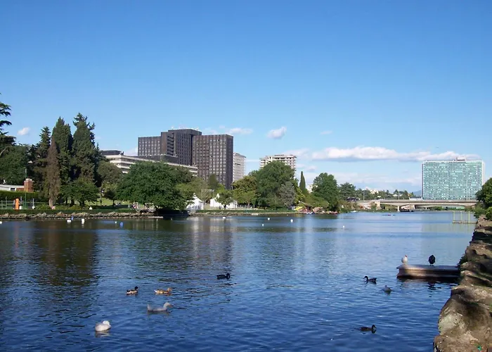 Elegant Comfy Three-rooms In Eur With Parking *