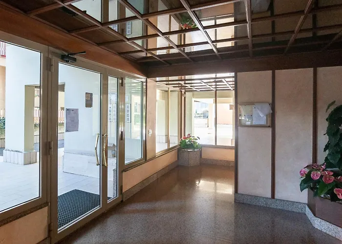 Elegant Comfy Three-rooms In Eur With Parking Апартаменты