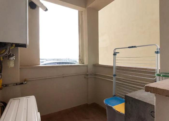 Апартаменты Elegant Comfy Three-rooms In Eur With Parking Рим