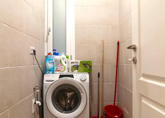 Elegant Comfy Three-rooms In Eur With Parking