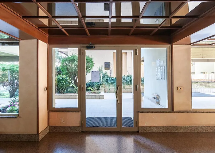 Elegant Comfy Three-rooms In Eur With Parking